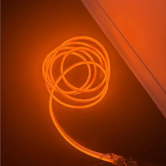 LED colour Rope 16.4’ - Picture 4 of 8